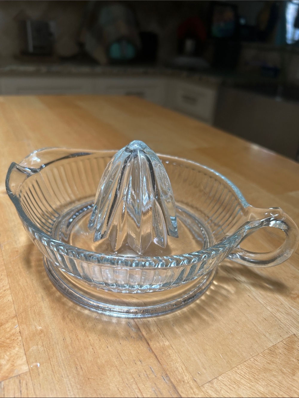 Vintage Clear Glass Citrus Juicer with Pour Spout and Handle